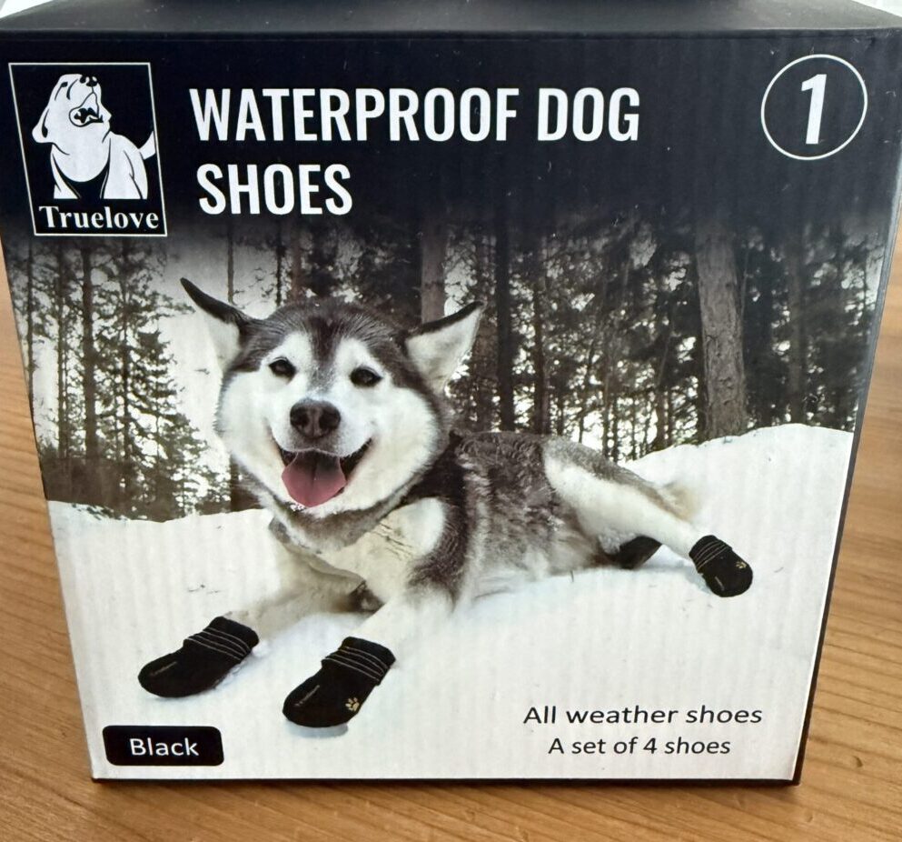 脱げない犬用の靴が欲しい